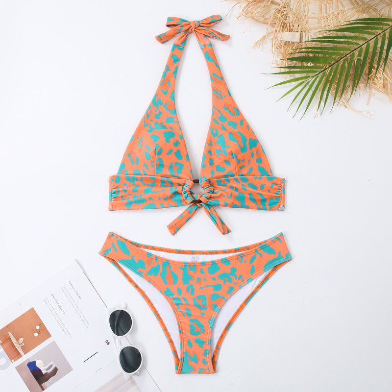 Damen Triangel-Bikini mit verspieltem Knoten-Design und elegantem Strandrock Drune