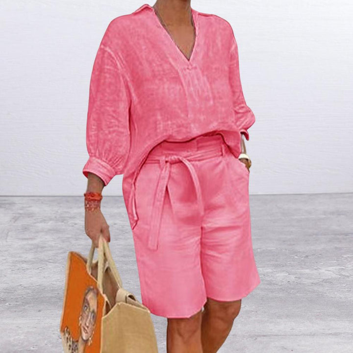 Damen lässiges Sommer-Outfit mit weitem Oberteil und Shorts Drune