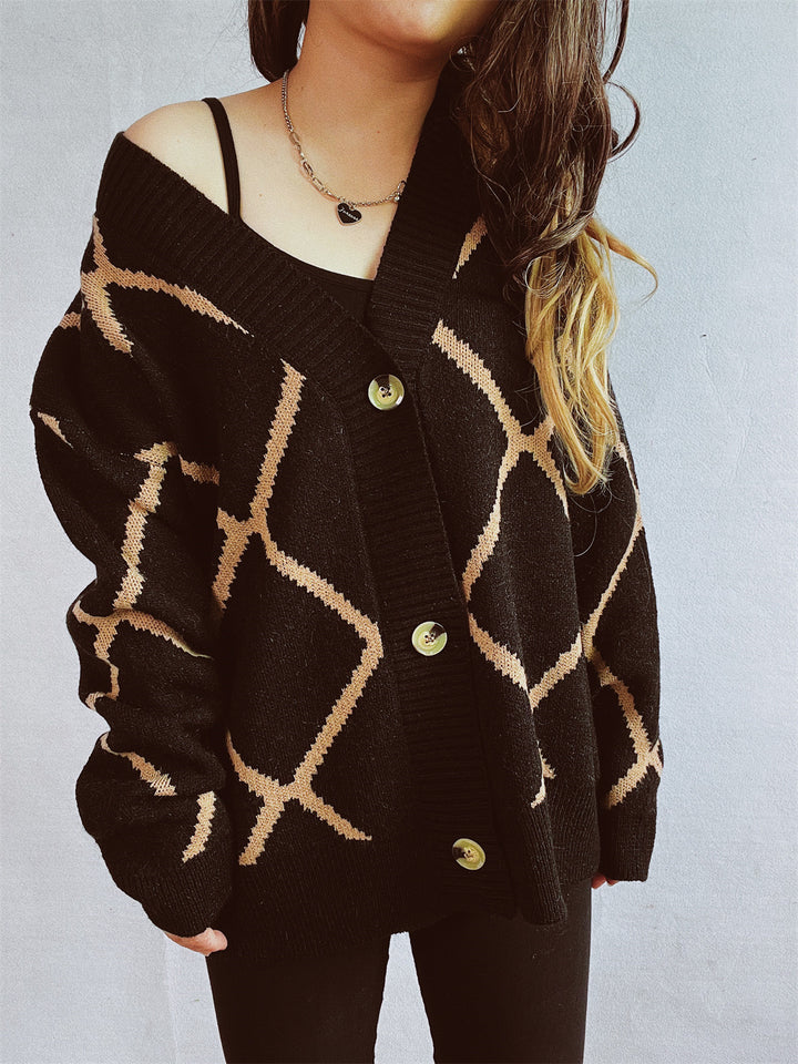 Damen Strickjacke mit modernem geometrischem Muster und hochwertigen Knopfdetails Drune