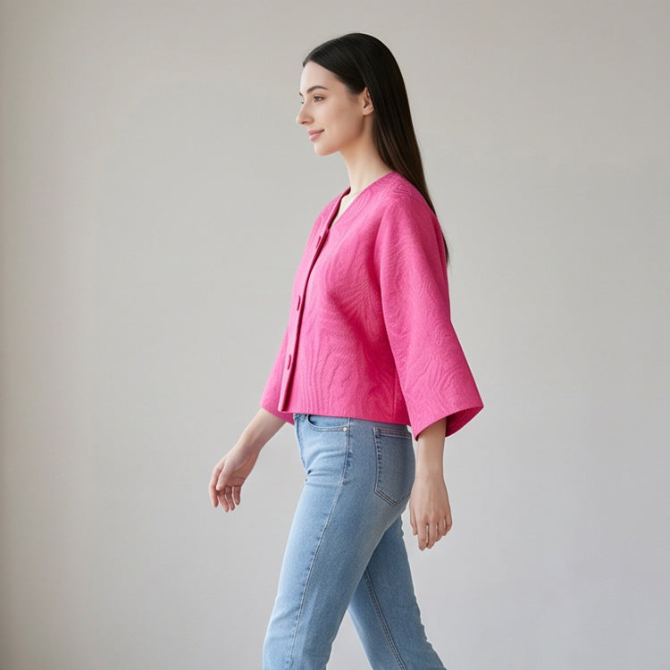 Damen Kurz geschnittene strukturierte Jacquardjacke mit Rundhalsausschnitt & großen Stoffknöpfen Drune
