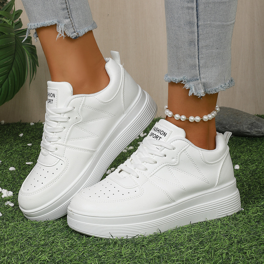 Damen Chunky-Sneaker mit erhöhtem Plateau, perforierter Zehenpartie und gepolstertem Schaft Drune