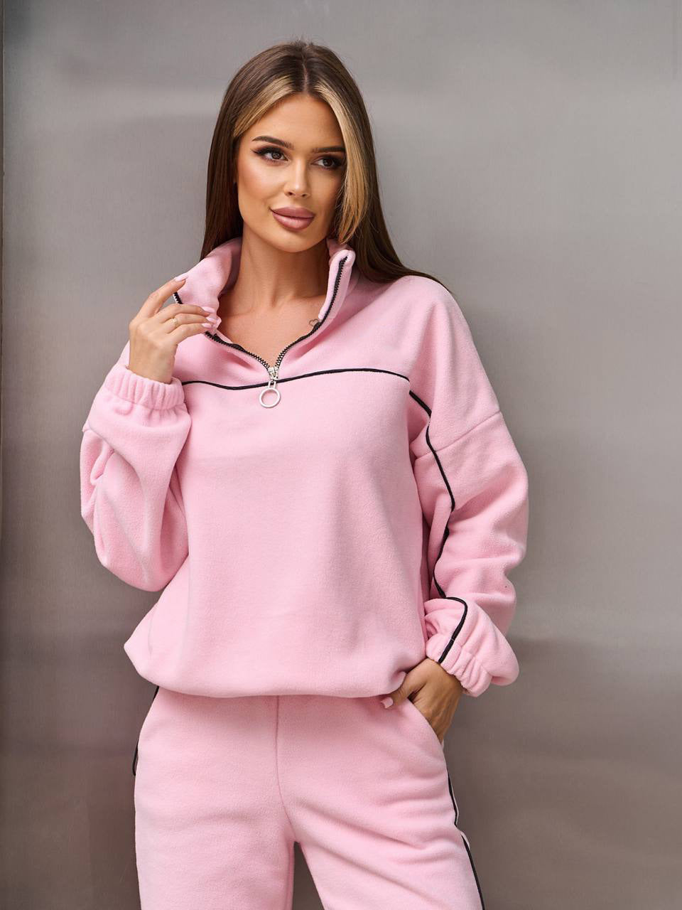 Damen Fleece-Sportanzug mit hohem Kragen und praktischen Reißverschlussdetails Drune