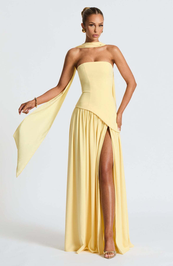Damen Abendkleid mit asymmetrischem Schnitt Drune