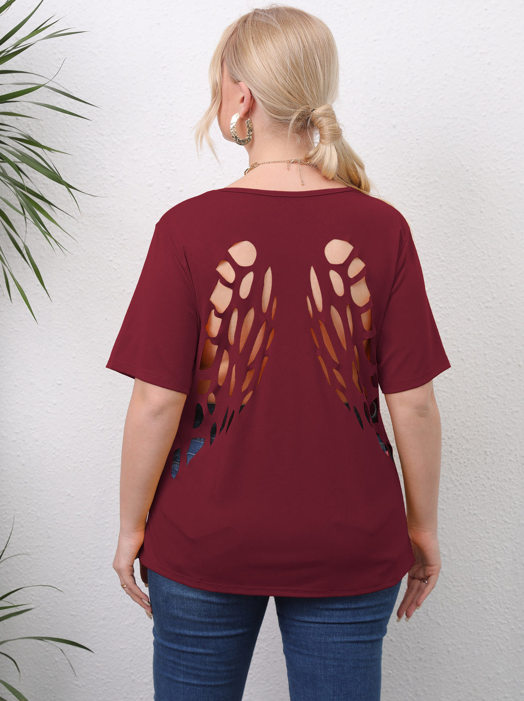 Damen angesagtes T-Shirt mit kreativen Ausschnitten Drune