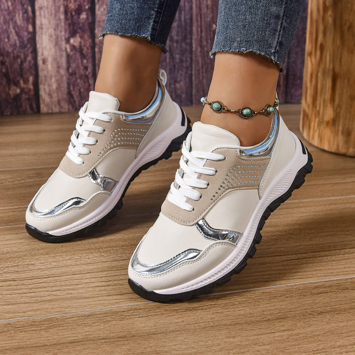 Damen modischer City-Chunky-Sneaker mit Metallic-Akzenten, Ziernieten und dämpfender Leichtsohle Drune