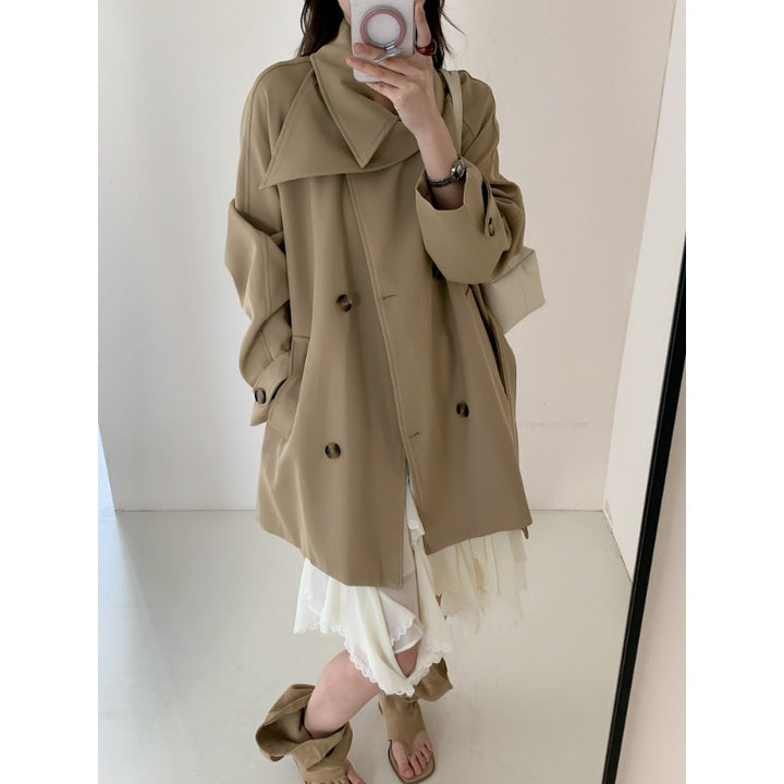 Damen Kurztrench mit extra weitem Revers, Raglanärmeln und Hornknopfdetails Drune