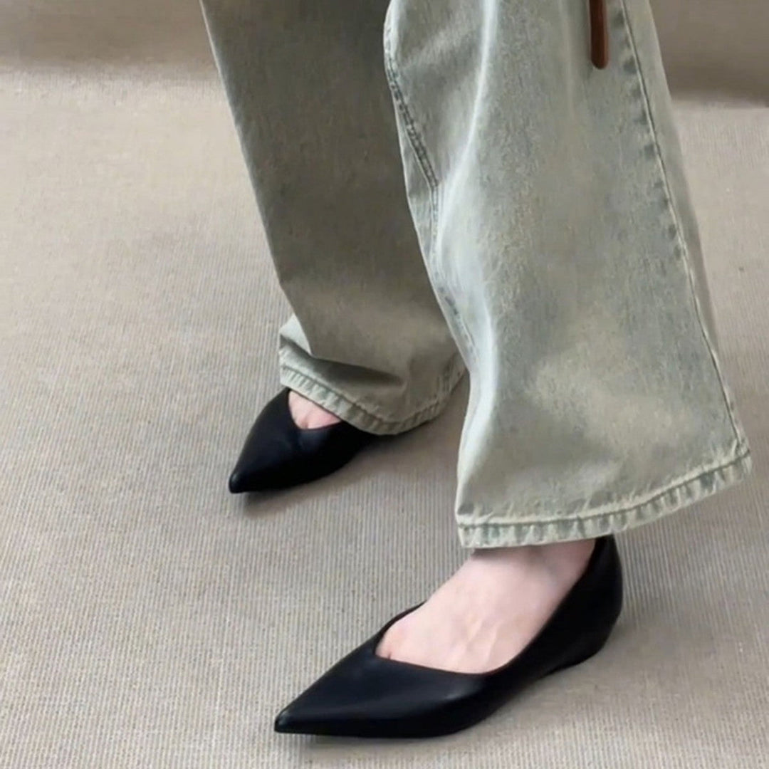 Damen elegante Slipper mit spitzem Zehenbereich und hochwertiger Lederoptik Drune