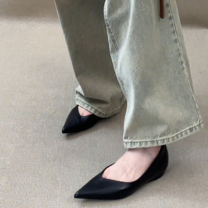 Damen elegante Slipper mit spitzem Zehenbereich und hochwertiger Lederoptik Drune