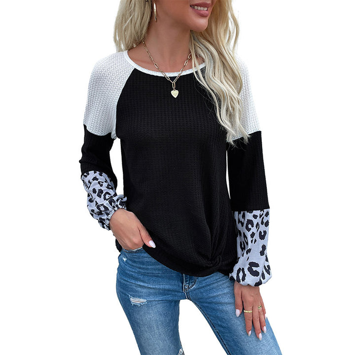 Damen Asymmetrisches Waffelstrick-Shirt mit Knotenbund und Leopard‑Manschetten Drune
