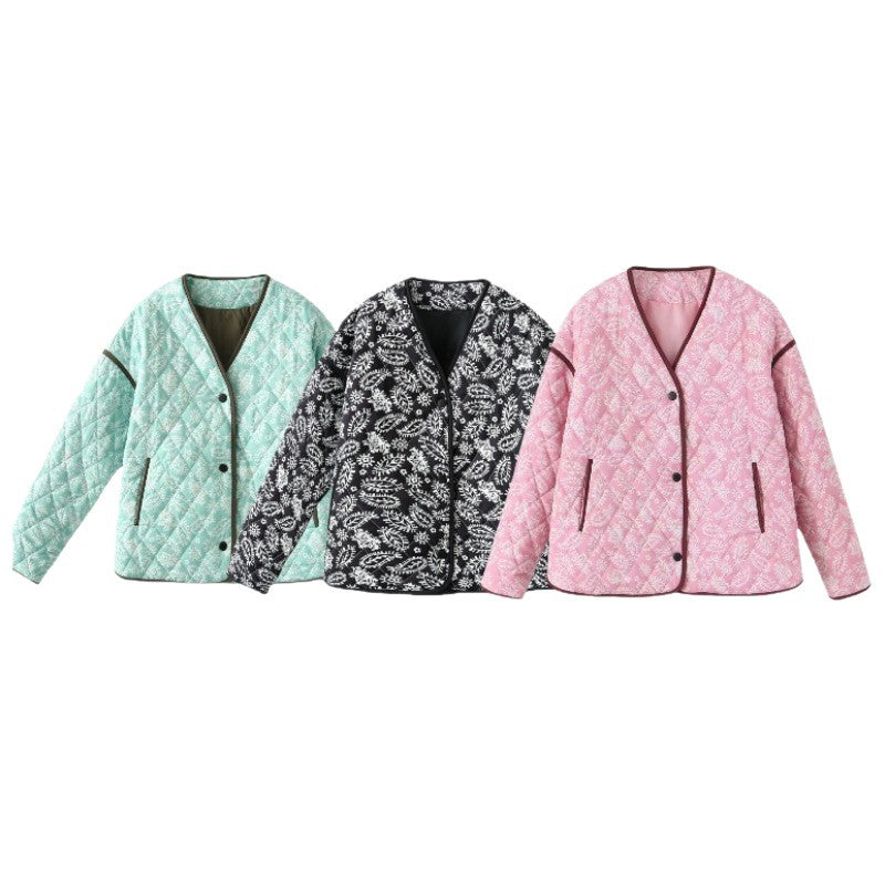 Damen Steppjacke mit Paisley‑Muster, V‑Ausschnitt und kontrastierender Paspelierung Drune