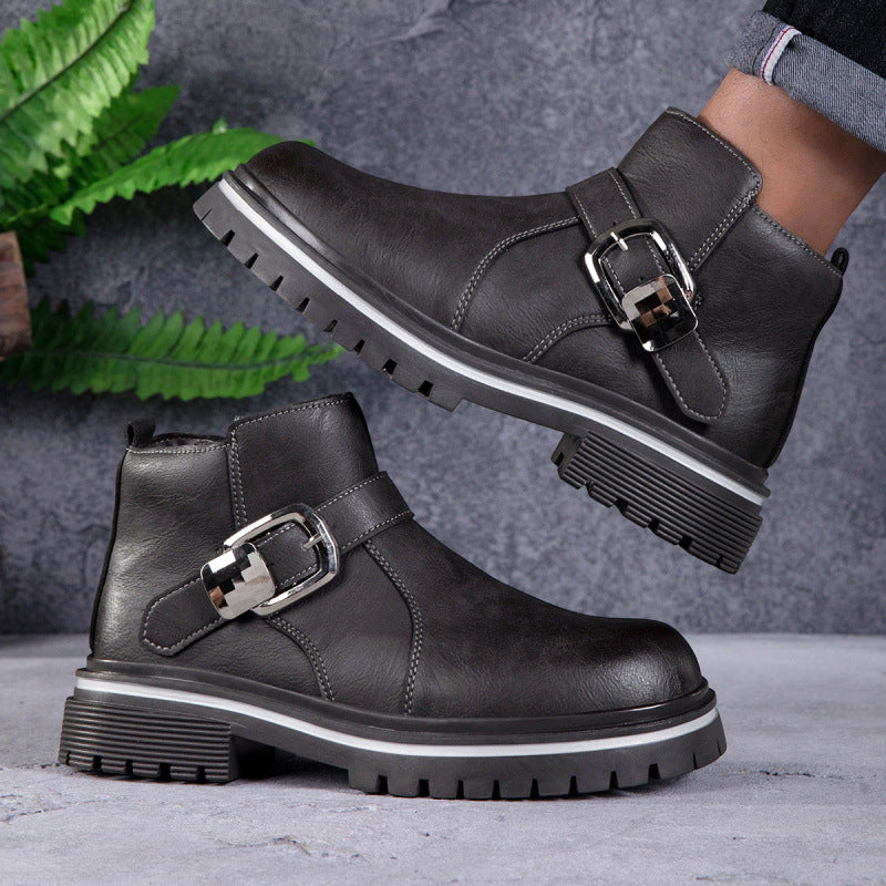 Herren knöchelhohe Lederoptik-Stiefelette mit dekorativer Metallschnalle und profilierter Gummisohle Drune