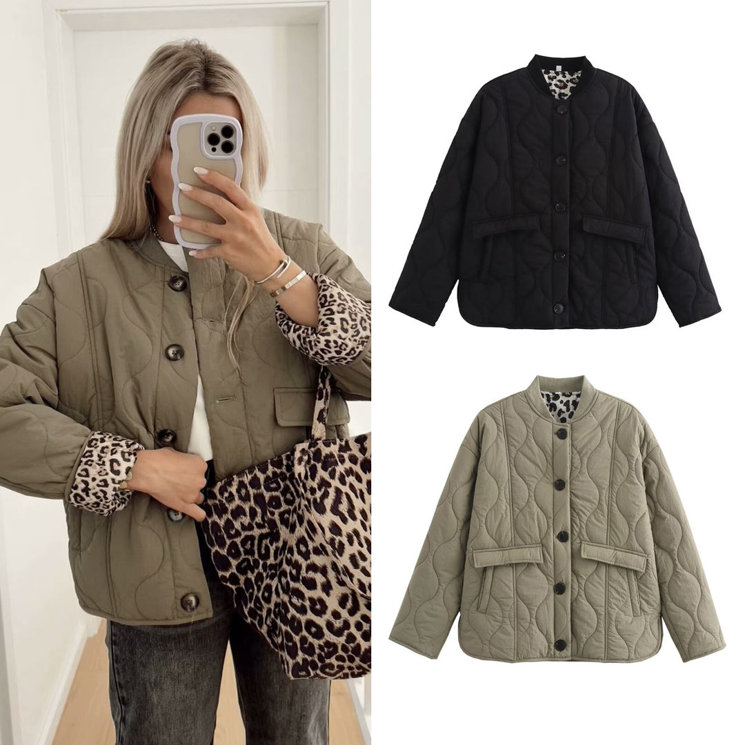 Damen gesteppte Kurzjacke mit Rundhals, dekorativer Knopfleiste und Pattentaschen Drune