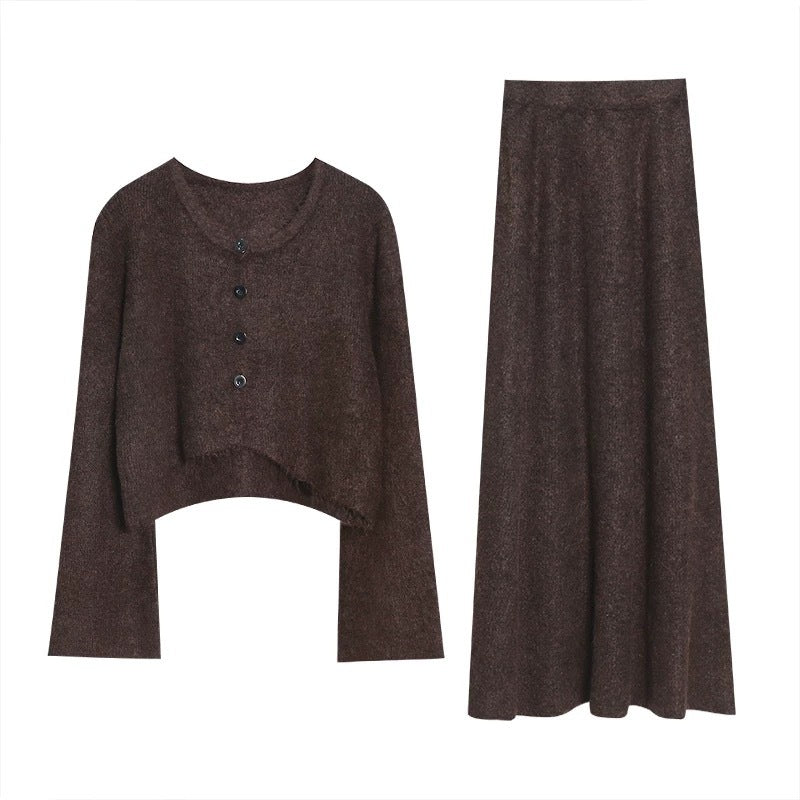 Damen lässiges Crop-Top mit feinen Knopfdetails und passendem Maxirock Drune