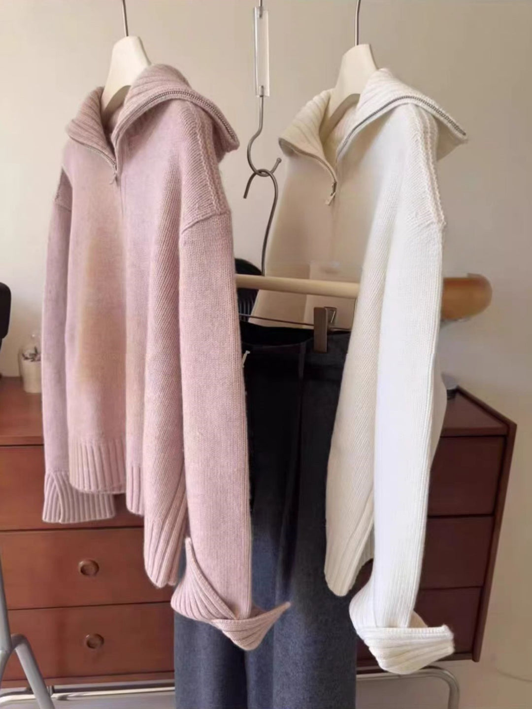 Damen Oversize Feinstrickpullover mit halbem Reißverschluss und weitem Rollkragen Drune