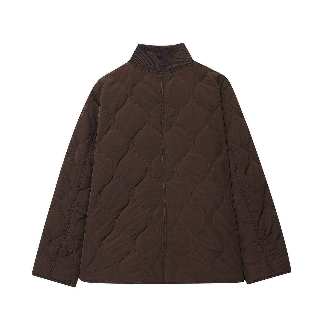 Damen nan leichte Steppjacke mit runder Steppung, hohem Rippkragen und aufgesetzten Klappentaschen Drune