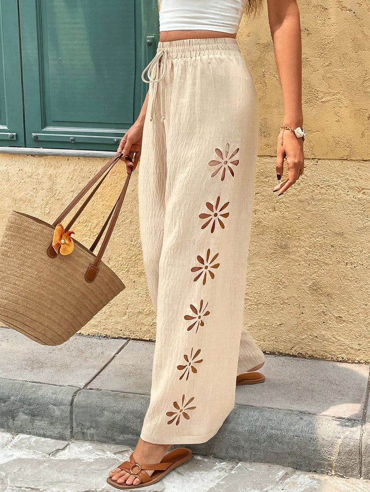 Damen Weite Leinenhose mit Blumen-Applikationen und Elastikbund Drune
