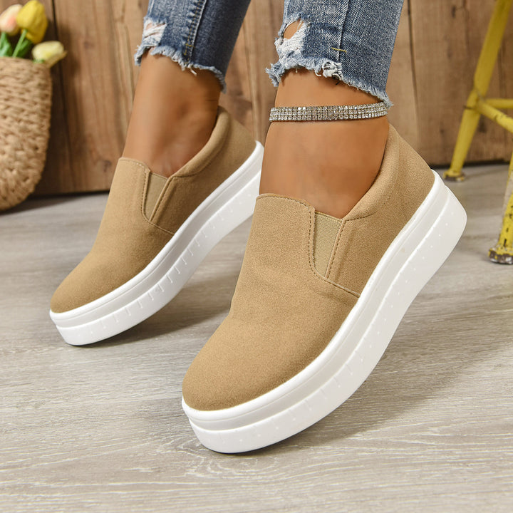 Damen Slip-On Freizeit-Sneaker mit breiter Leichtlauf-Plateausohle weichem Microvelours-Obermaterial und elastischen Seiteneinsätzen Drune
