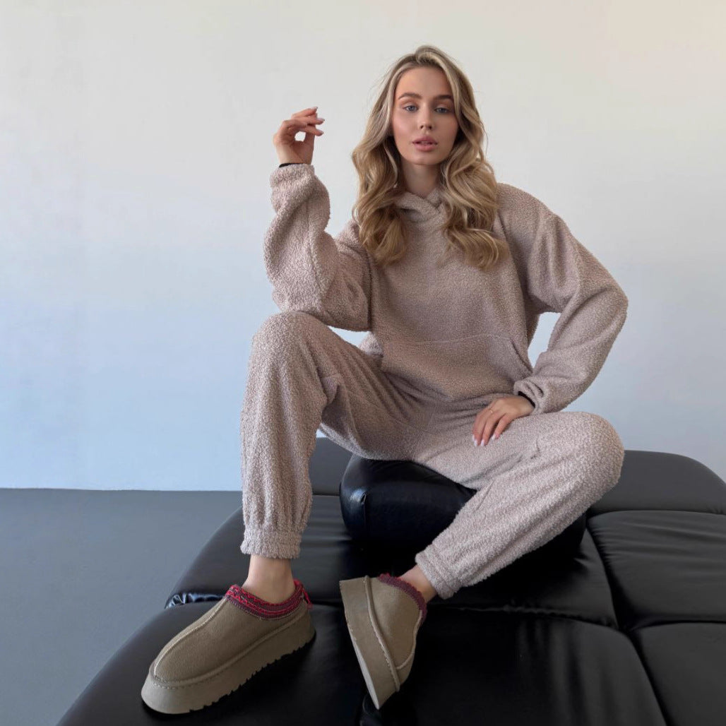 Damen Kuschelhülle mit Kapuze und seitlichen Taschen Drune