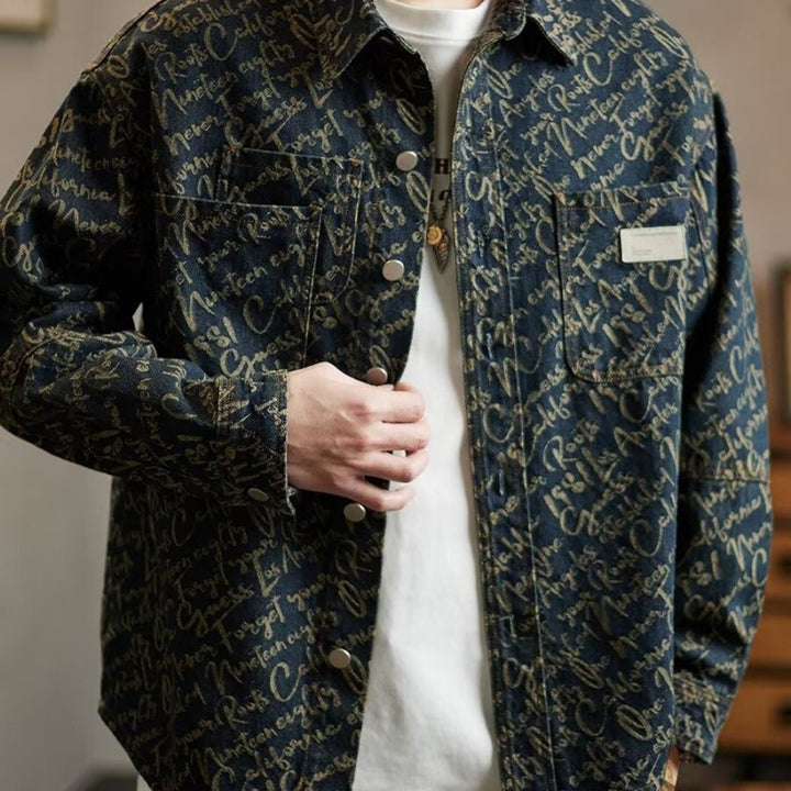 Herren Jeansjacke mit modernem Schriftmuster und praktischen Taschen Drune