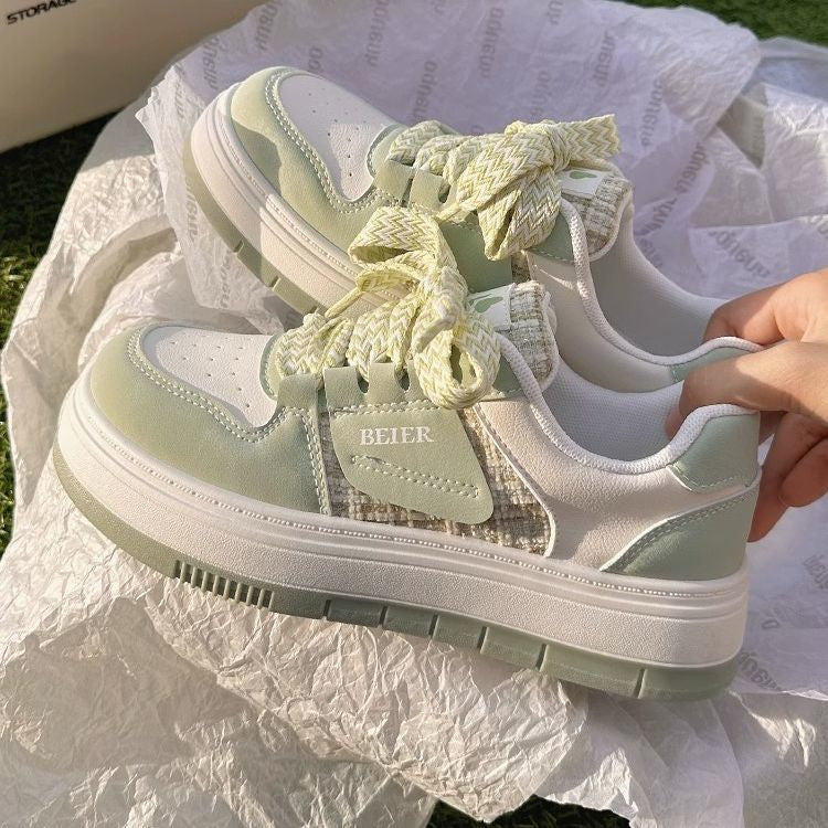 Damen Freizeit-Sneaker mit zweilagiger Wedgesohle, Tweedpaneel und geflochtenen Schnürsenkeln Drune