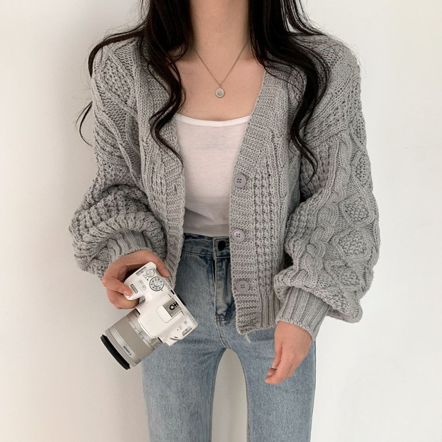 Damen Grobstrick-Cardigan mit Zopfmuster und Knopfdetails Drune