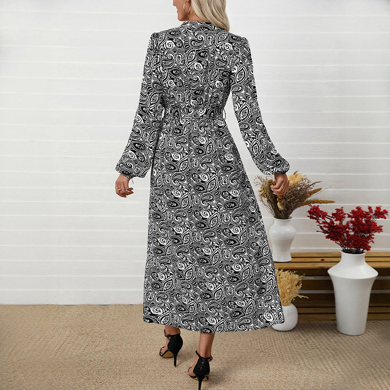 Damen Maxi-Kleid mit tailliertem Schnitt und floralen Mustern Drune