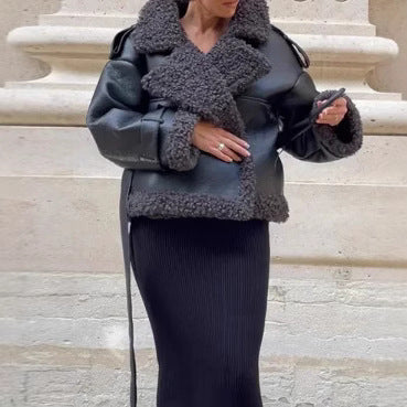 Damen Kunstfelljacke mit stylishen Details und oversized Schnitt Drune