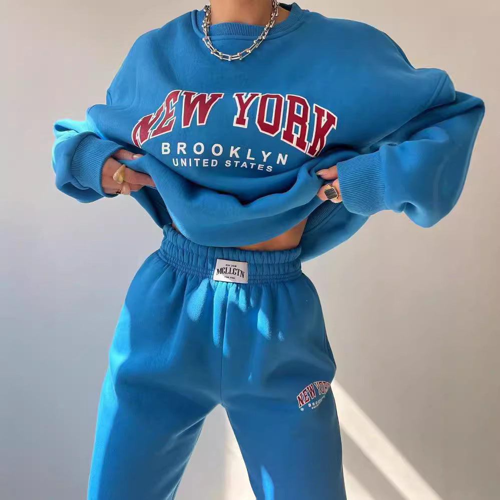 Damen Oversized Lounge-Set aus Baumwollfleece mit Collegestickerei und relaxed Jogginghose Drune