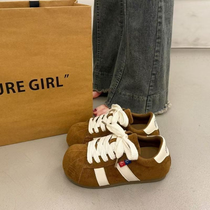Damen Sportliche Sneaker aus weichem Wildleder mit breiten Schnürsenkeln und robustem Design Drune