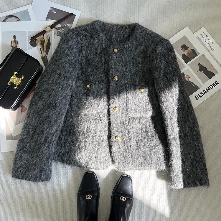 Damen luxuriöse Strickjacke mit goldenen Knopfdetails Drune