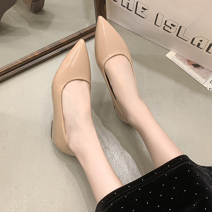 Damen Flache spitz zulaufende Lack‑Ballerina mit gepolstertem Komfortfußbett Drune
