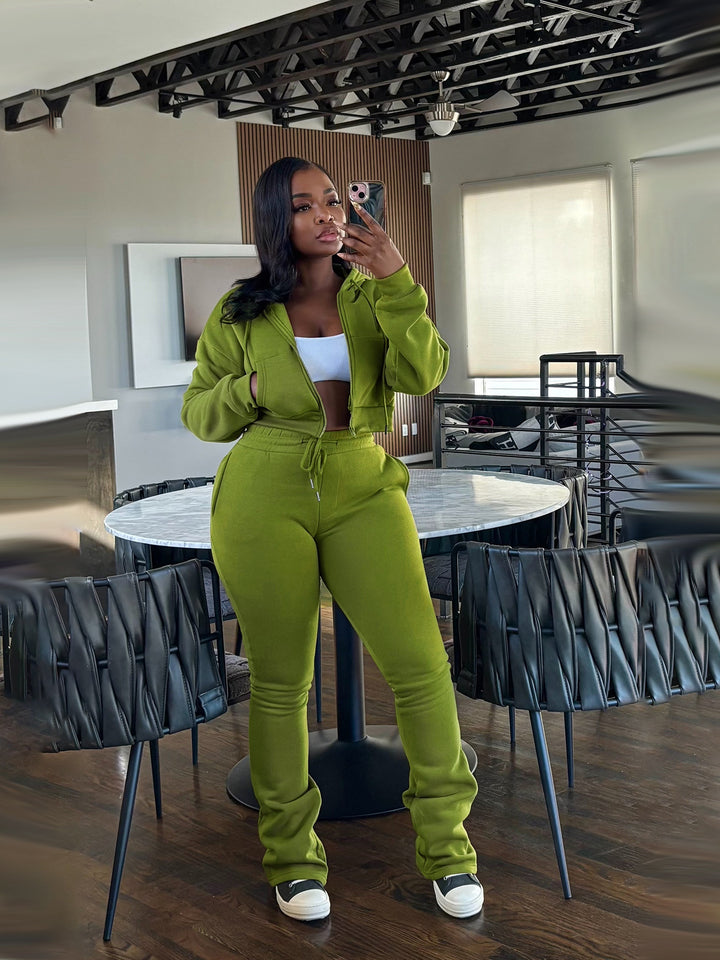 Damen nan kurz geschnittenes Zip-Hoodie und Highwaist-Jogginghose-Set mit Kordelzug und leicht gerafften Knöchelabschlüssen Drune