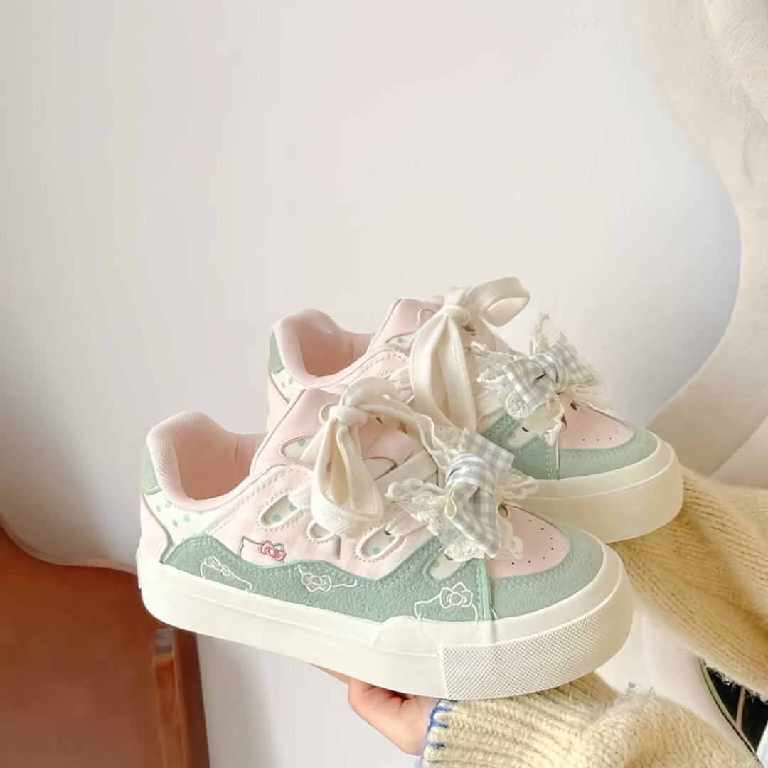 Damen Verspielte Sneakers mit Rüschendetail undem freundlichen Tiermotiven Drune