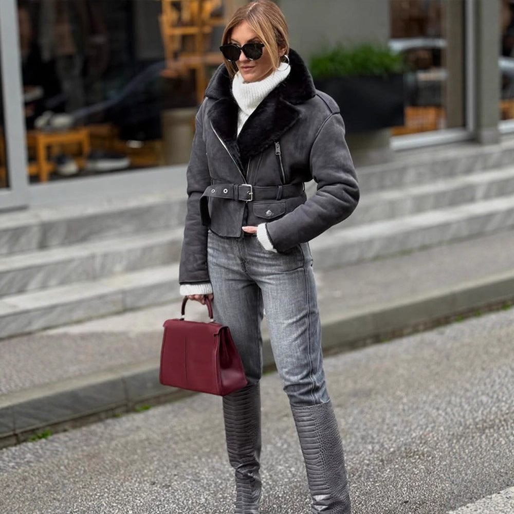 Damen Kurzjacke im Biker‑Style aus Velourslederoptik mit Teddyfutter und Taillengürtel Drune