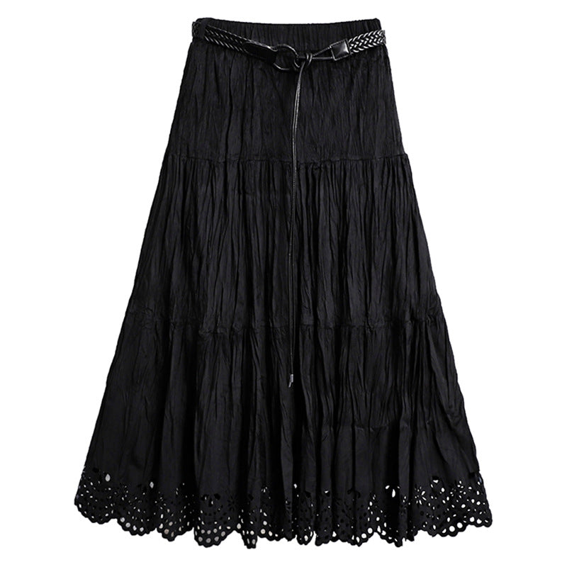 Damen nan gestufter Maxirock mit Crinkle‑Textur, elastischem Komfortbund, zarter Lochspitzen‑Saumkante und geflochtenem Taillengürtel Drune