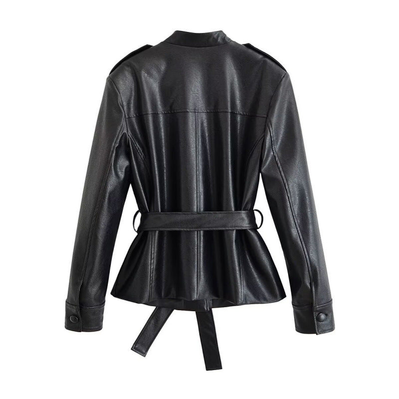 Damen Taillierte Utility‑Jacke aus Kunstleder mit Stehkragen, aufgesetzten Brusttaschen und Bindegürtel Drune
