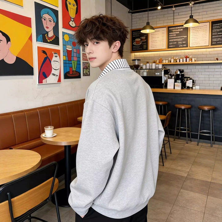 Herren Oversize Pullover mit eingearbeitetem Hemdkragen und V‑Overlap Drune