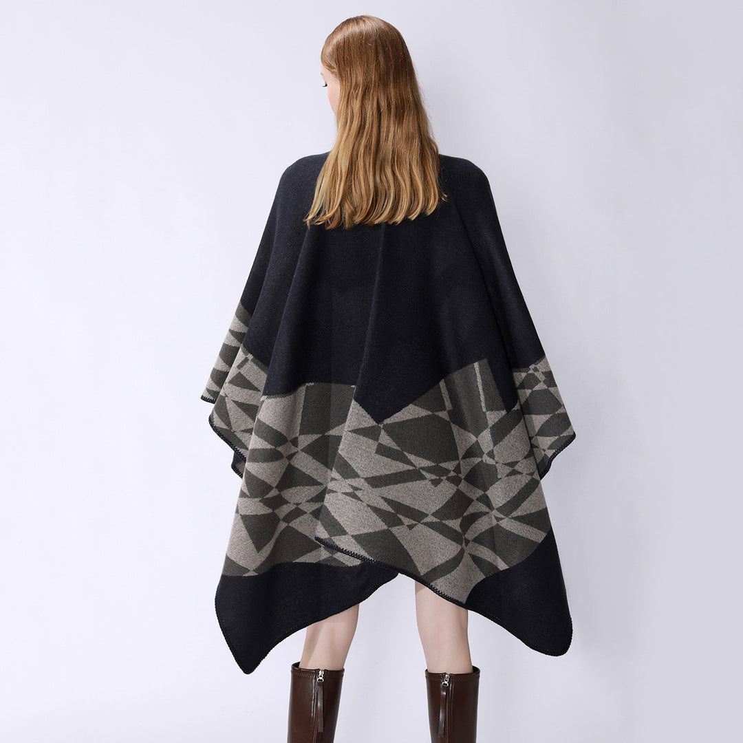 Damen Großer Strickponcho im Cape‑Schnitt mit Ziernaht und geometrischem Intarsia Drune