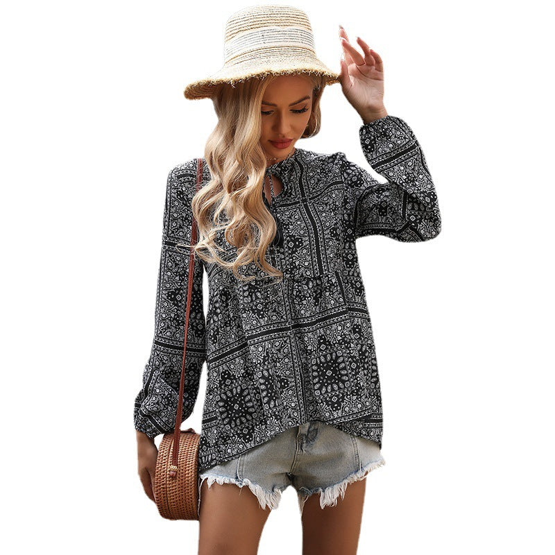 Damen V-Ausschnitt-Tunika mit Paisley-Bandana-Print, QuastenbindDruneand und Stufenrock Drune