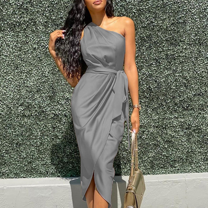 Damen asymmetrisches Satinkleid mit Taillengurt Drune