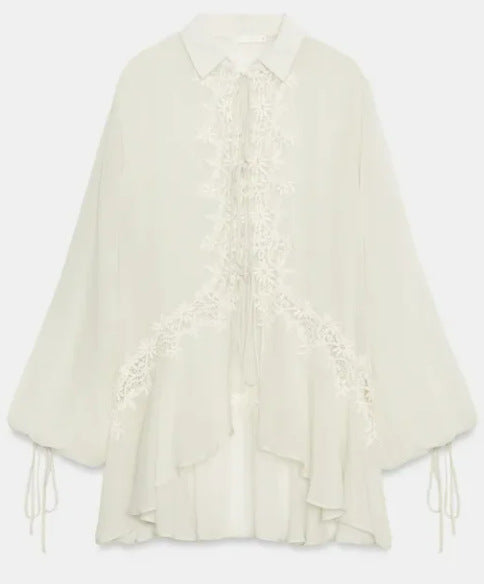 Damen Romantische Tunika‑Bluse mit Spitzenapplikation, Volantsaum und Ballonärmeln Drune