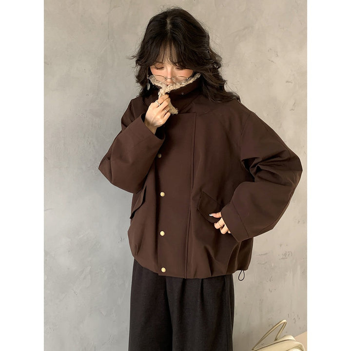 Damen Kurze Oversize-Bomberjacke mit Teddykragen und Druckknopfdetails Drune