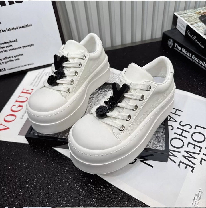 Damen Modische Sneakers mit auffälligem Design Drune