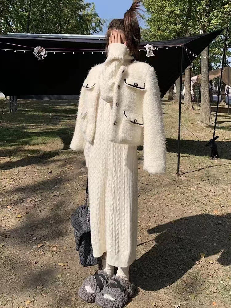 Damen Langes Strickkleid mit Zopfmuster und hohem Kragen Drune