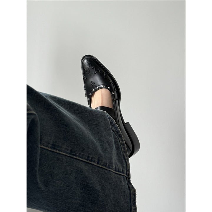 Damen Spitz zulaufende Mary-Jane-Loafer mit Nietenbesatz und verstellbarem Schnallenriemen Drune
