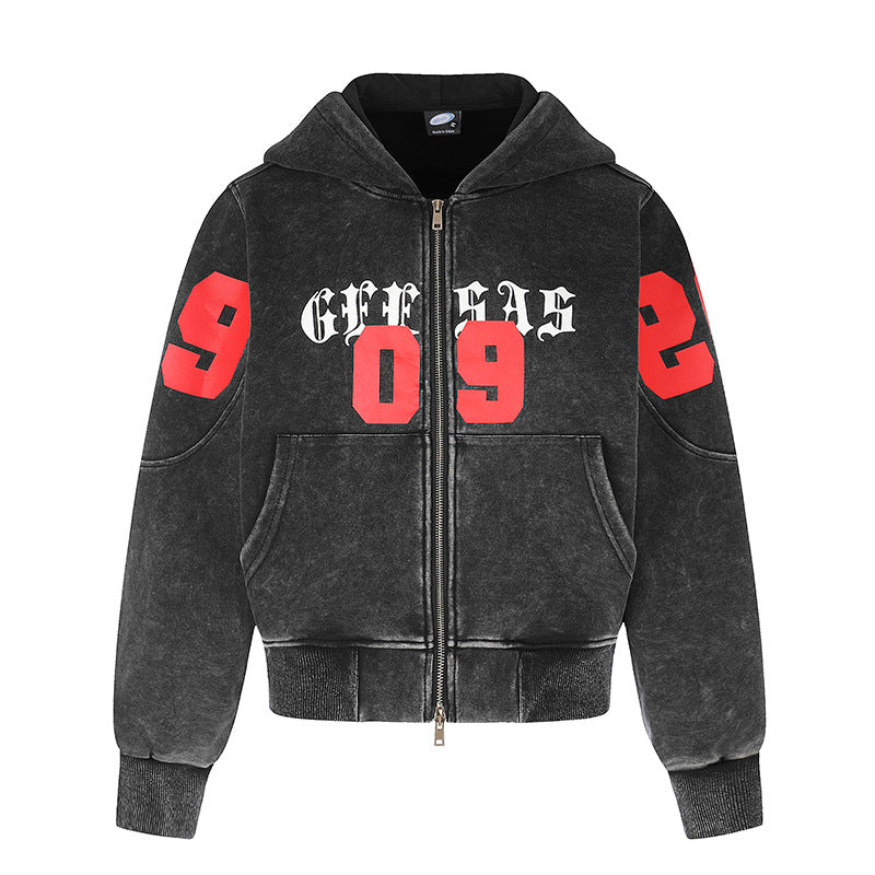 Damen Kurz geschnittene Vintage-Wasch Kapuzen‑Zipjacke mit Gothic‑Print und Nummernprint Drune