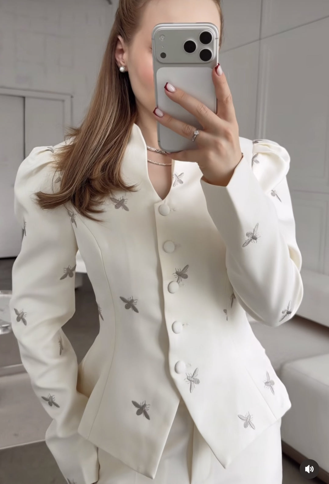 Damen Taillierter Peplum‑Blazer mit geschwungenem Stehkragen und Puffschulter‑Details Drune