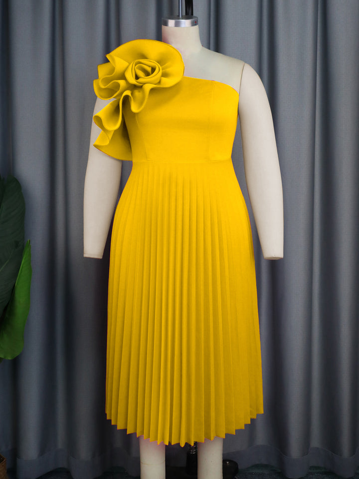 Damen Faltenrock Abendkleid mit asymmetrischem Schnitt und dekorativer Blütenapplikation Drune