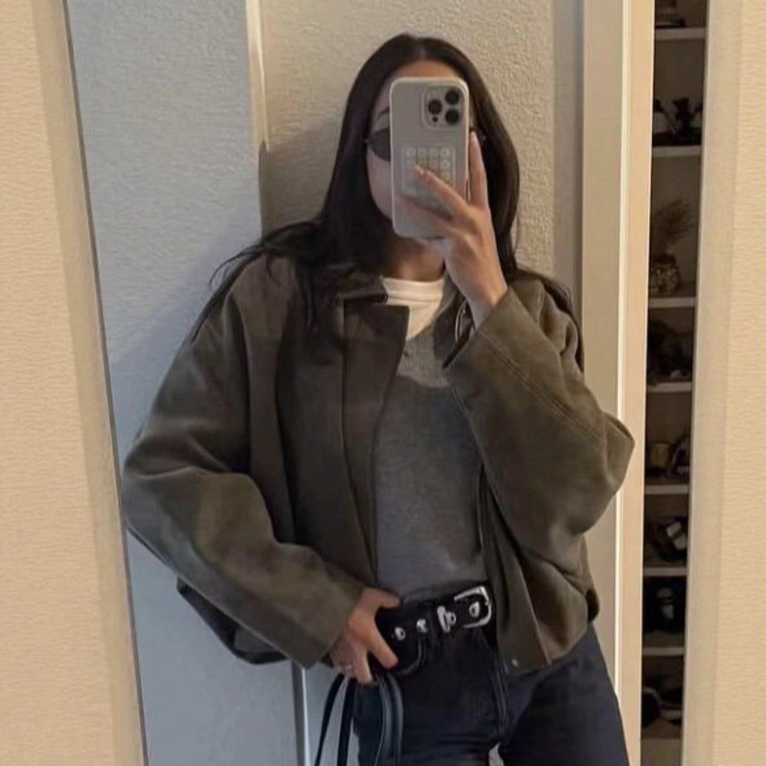 Damen nan weite Kurzjacke mit Ballonbund, verdecktem Verschluss und Schulterklappen Drune