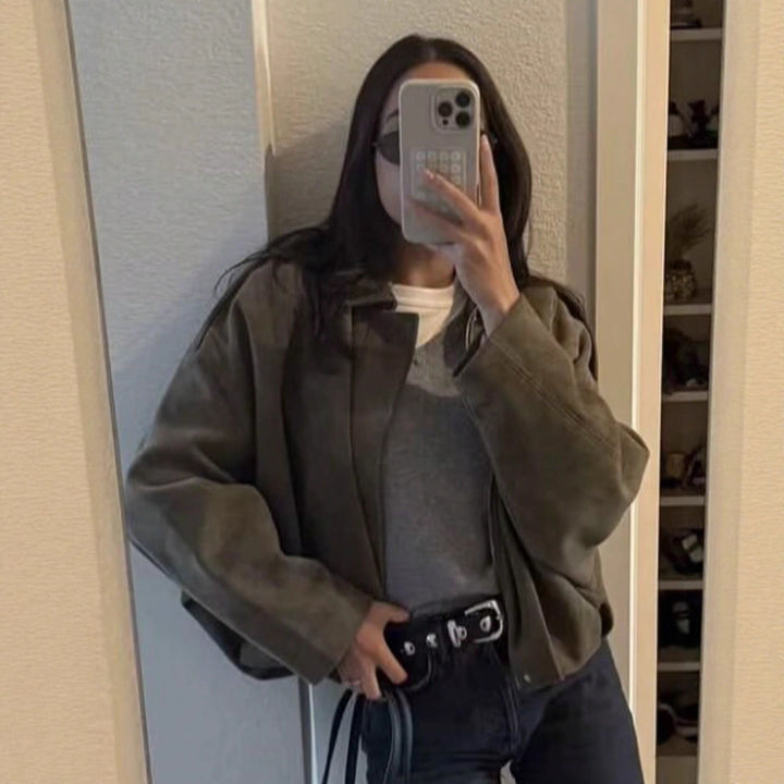 Damen nan weite Kurzjacke mit Ballonbund, verdecktem Verschluss und Schulterklappen Drune